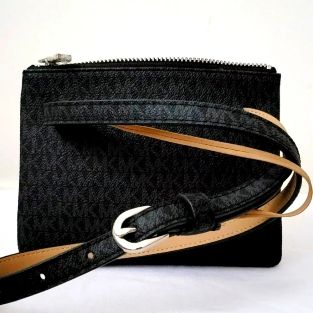 Michael Kors Size S Black & Gray Fanny Pack